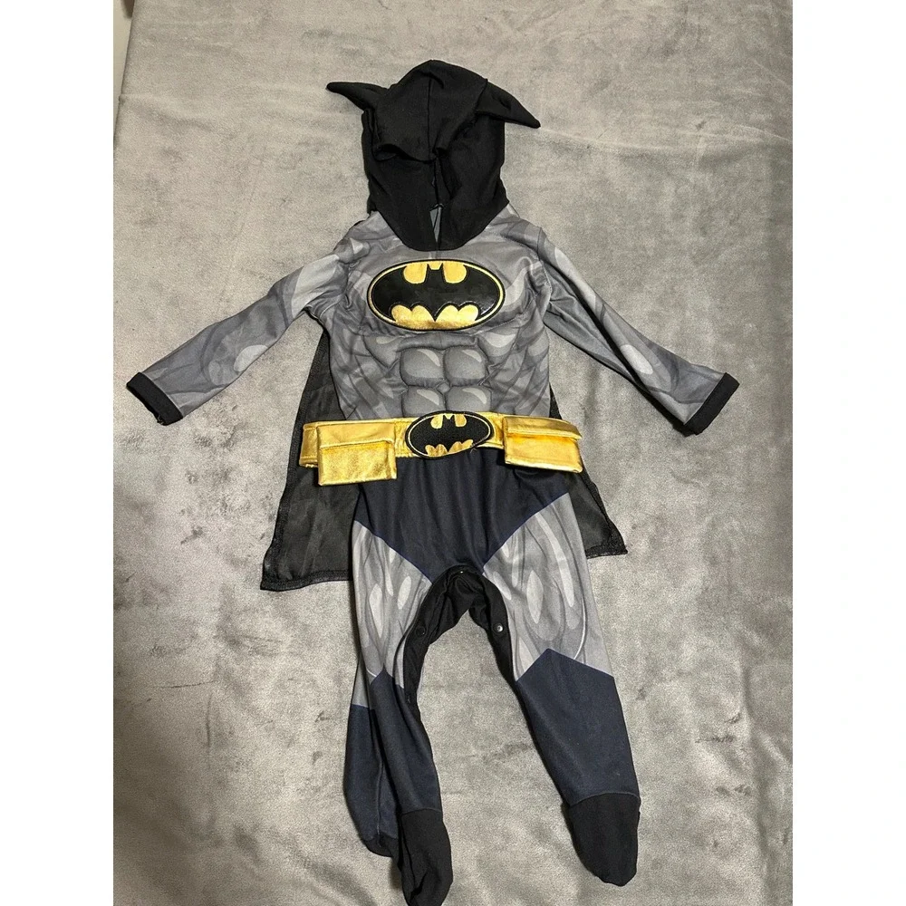 Batman DC Comics Muscle Chest Infant Costume Jumpsuit Cape Hooded 6-12M